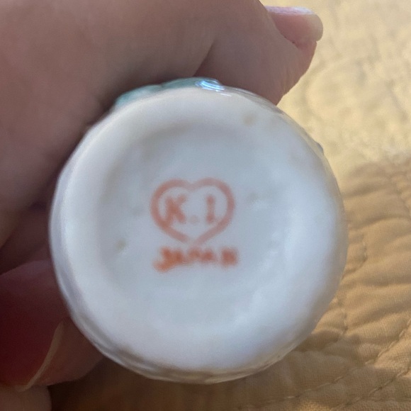 (2) Mini Vases HAND PAINTED JAPANESE Portrait Vase,  K.I. Japan Bees And Comb - Picture 4 of 14